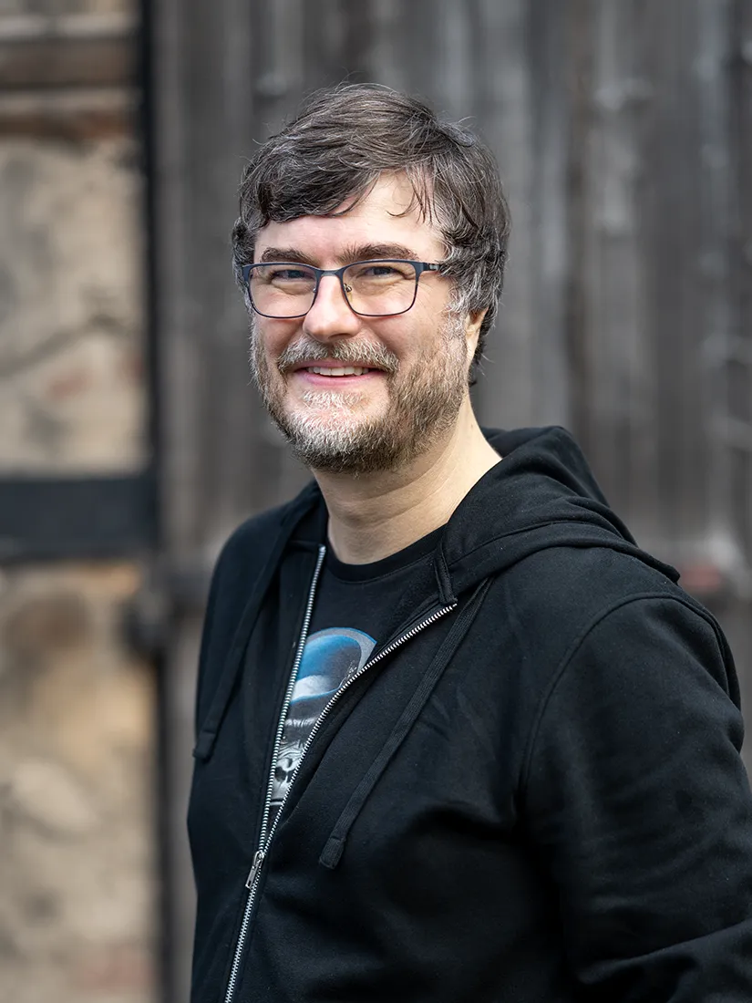 260326_portrait_marcel 260326_portrait_marcel